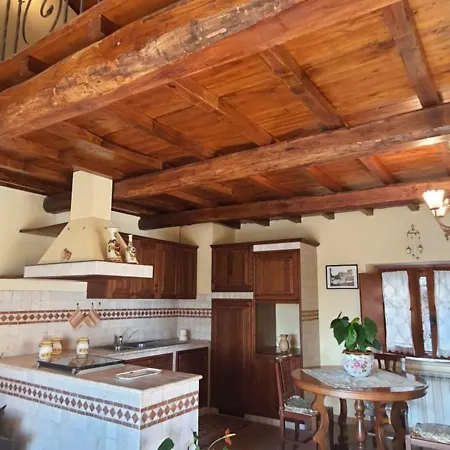 Antica Rupe Apartment